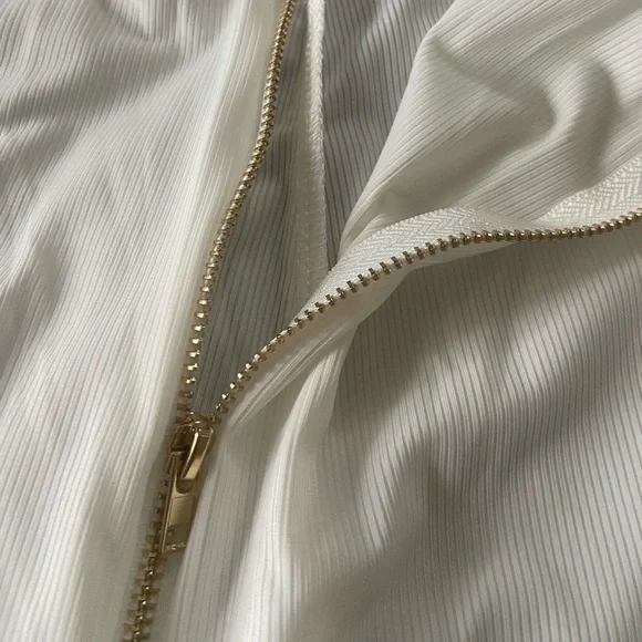 🤐 Zippered Women’s Leggings - Picture 9 of 10